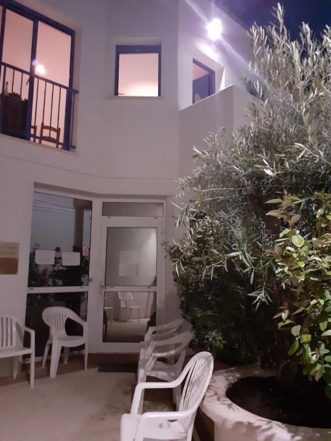 L Ilot Grec *